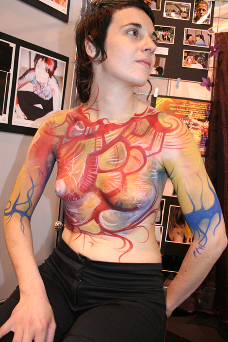 photo d'une de mes modèle en body-painting pour une performance durant une manifestation artistique.